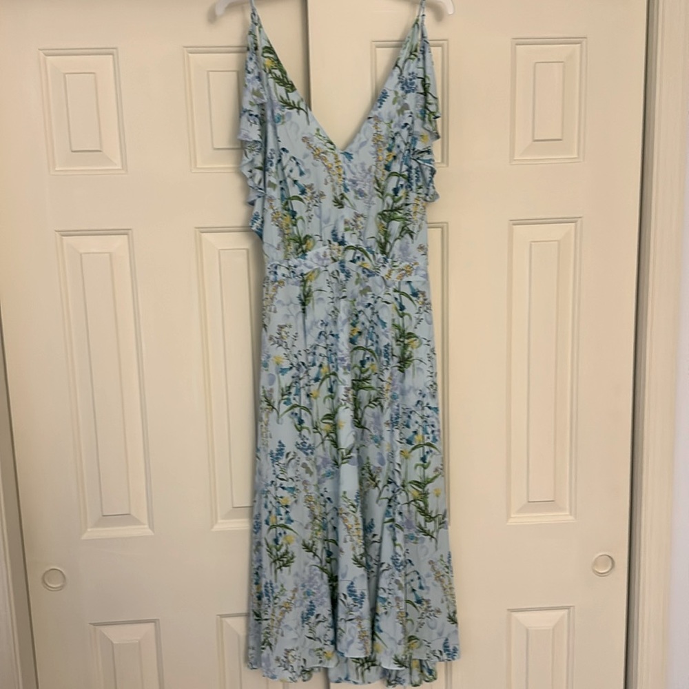 Sleeveless blue floral midi dress